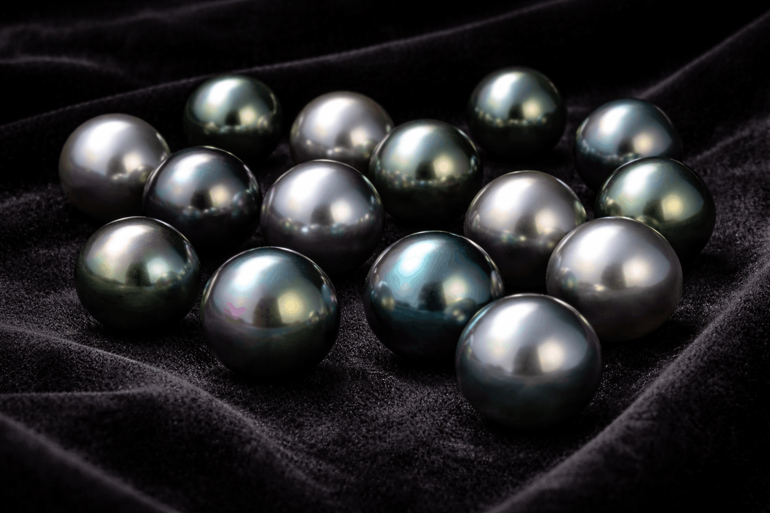 pearlsonly-blog-107-image-1-pearl - Por que as pérolas do Tahiti se destacam - Joias com pérolas - pearlsonly